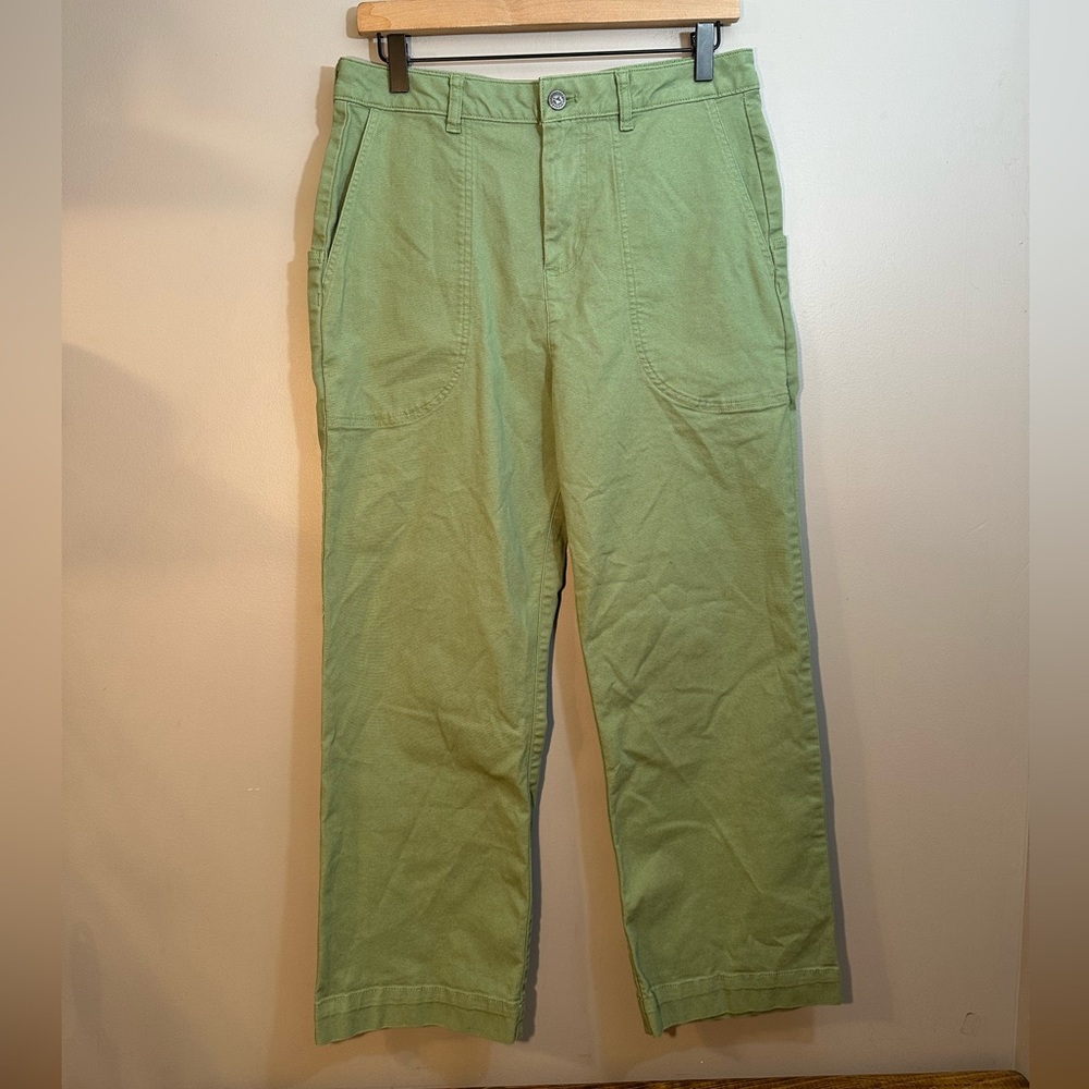 Green Cropped Pants